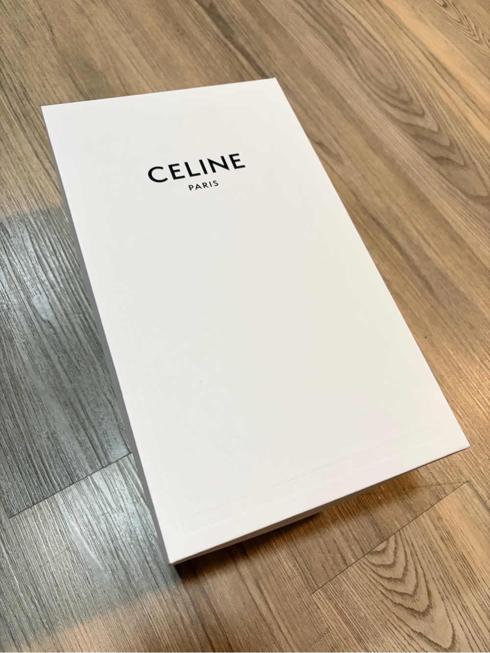 Celine White Box with Black Logo Shoes box Empty!!

Empty shoes box